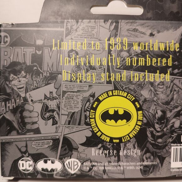 Batman 85th Anniversary Gotham City Coin Official Collectible Full Color Badge - Picture 3 of 4